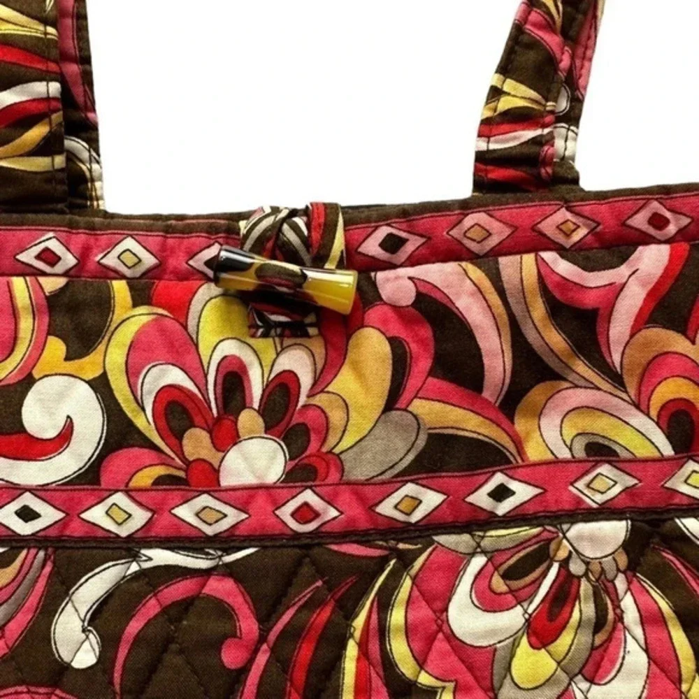 Vera Bradley Tote Bag Medium Multicolor Floral Quilted Cotton Toggle Closure‎